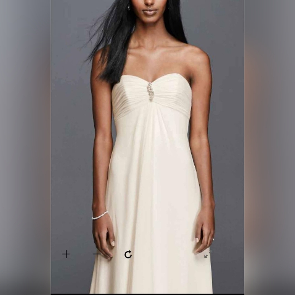 Cream Strapless Sweetheart Gown for Brides